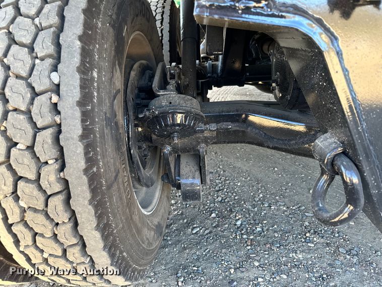 image for item KU9939 1984 Mack R686ST  dump truck