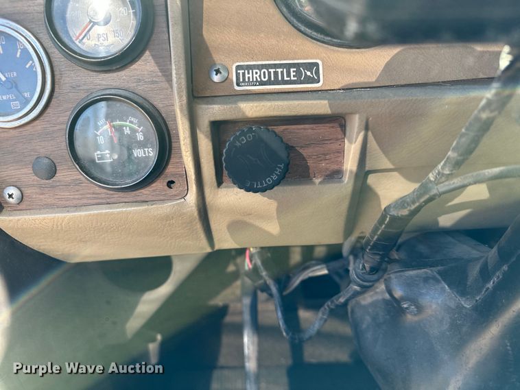 image for item KU9939 1984 Mack R686ST  dump truck