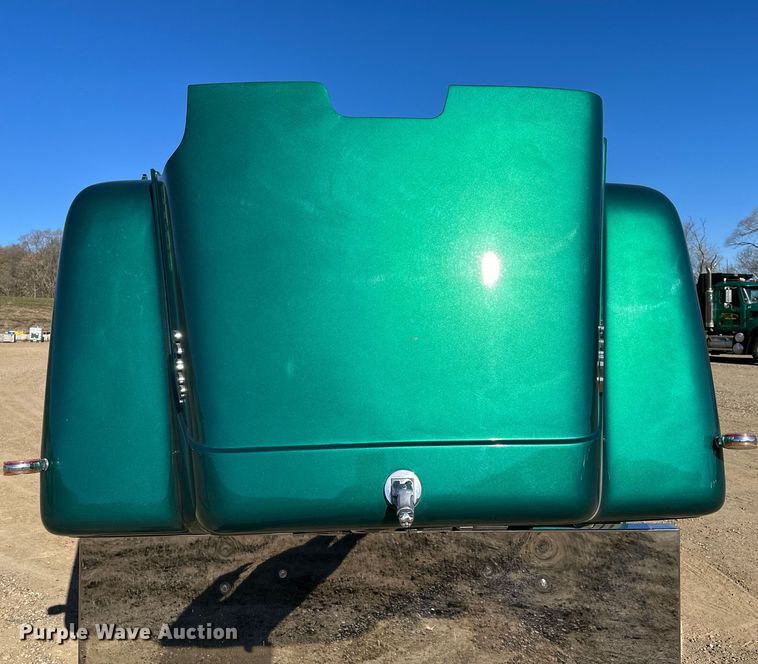 image for item KU9939 1984 Mack R686ST  dump truck