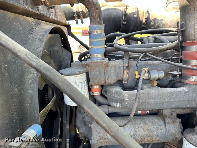 image for item KU9939 1984 Mack R686ST  dump truck