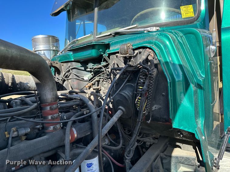 image for item KU9939 1984 Mack R686ST  dump truck