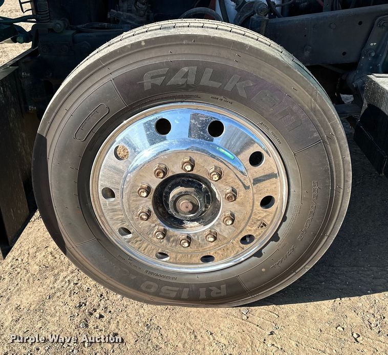 image for item KU9939 1984 Mack R686ST  dump truck