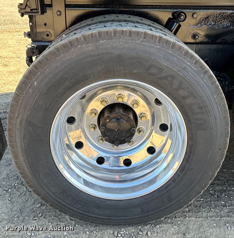 image for item KU9939 1984 Mack R686ST  dump truck