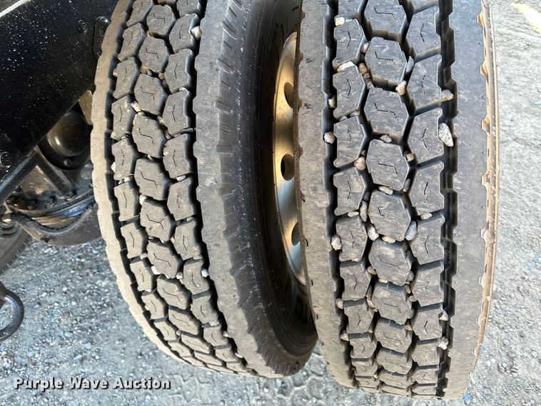 image for item KU9939 1984 Mack R686ST  dump truck