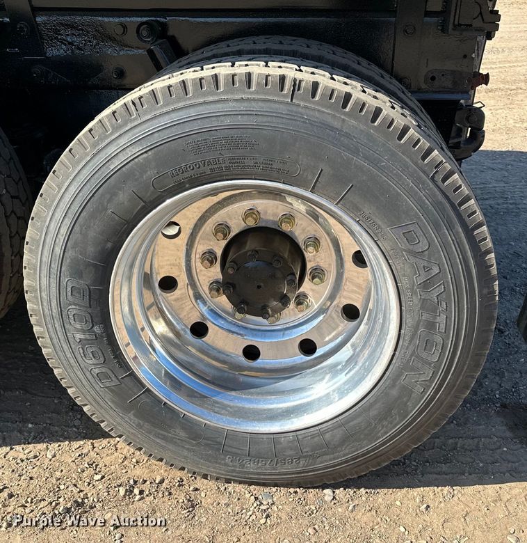 image for item KU9939 1984 Mack R686ST  dump truck