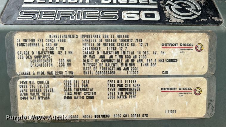 image for item KW9208 2001 Freightliner FLD  semi truck