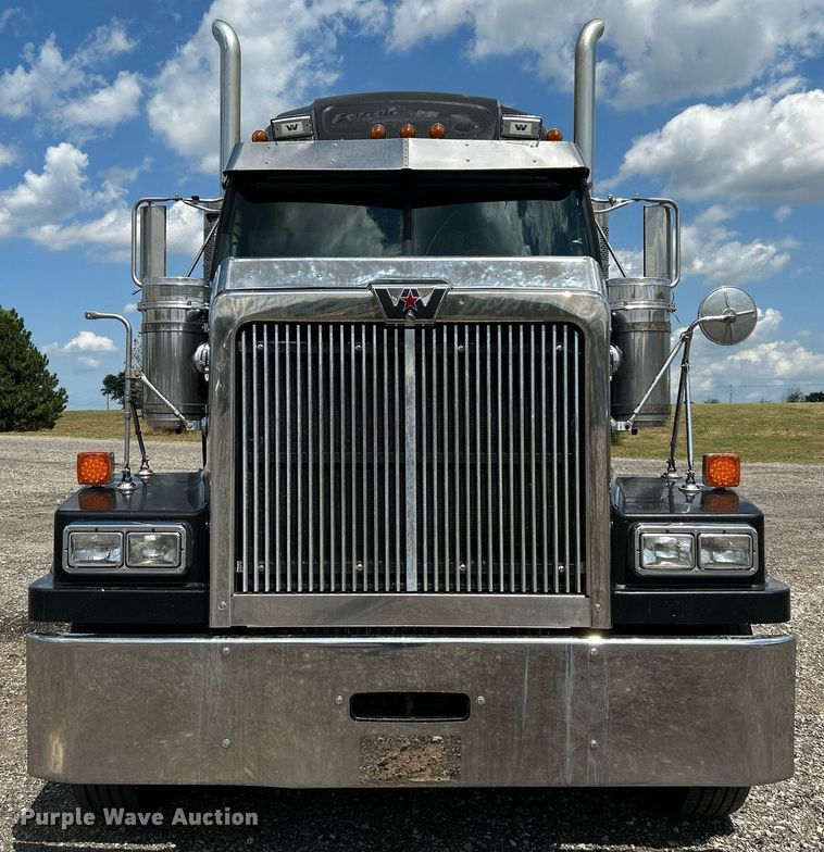 image for item KW9225 2013 Western Star 4900EX  semi truck