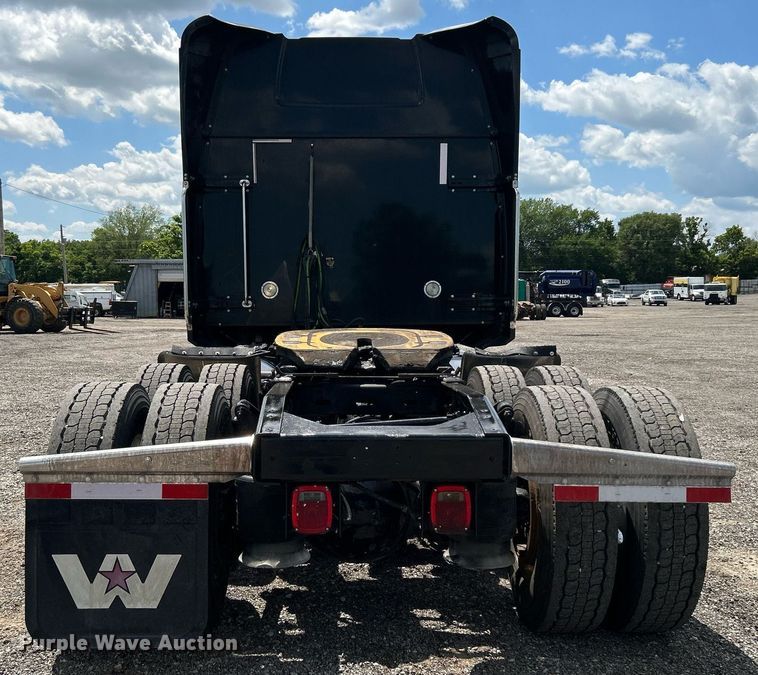 image for item KW9225 2013 Western Star 4900EX  semi truck