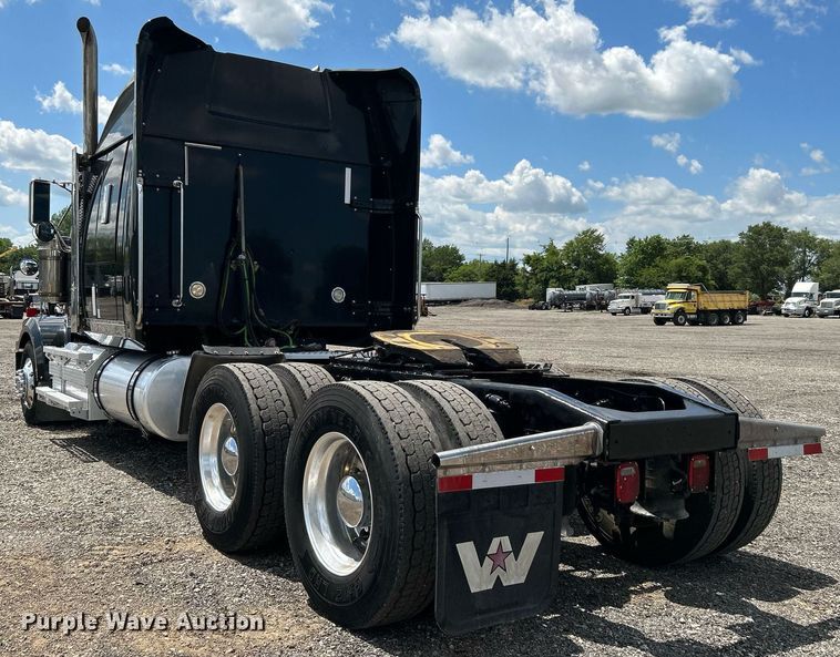image for item KW9225 2013 Western Star 4900EX  semi truck