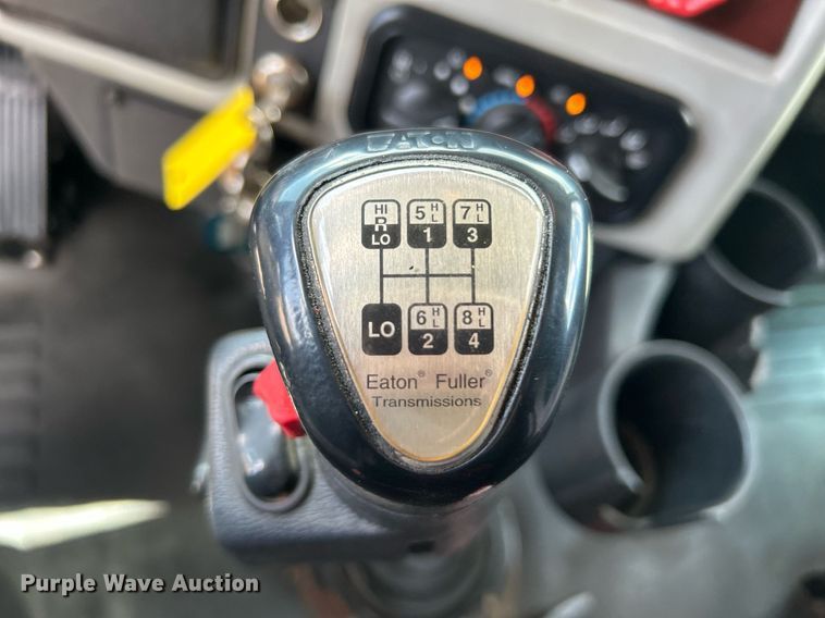 image for item KW9225 2013 Western Star 4900EX  semi truck