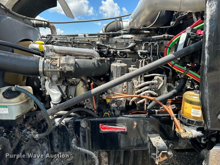 image for item KW9225 2013 Western Star 4900EX  semi truck