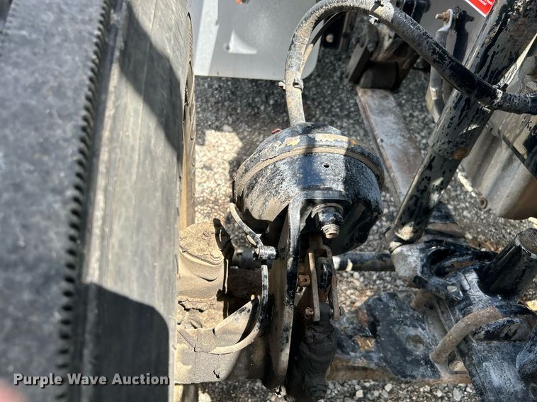 image for item KW9225 2013 Western Star 4900EX  semi truck