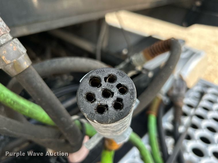 image for item KW9225 2013 Western Star 4900EX  semi truck