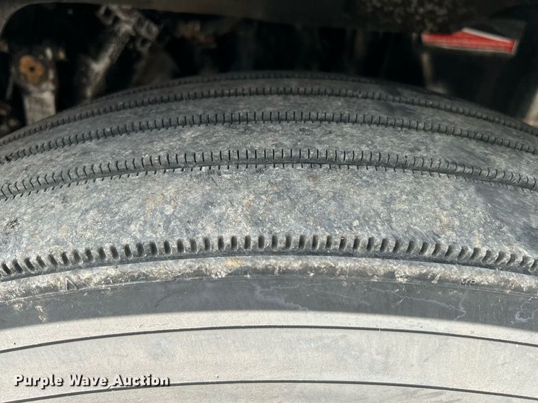 image for item KW9225 2013 Western Star 4900EX  semi truck