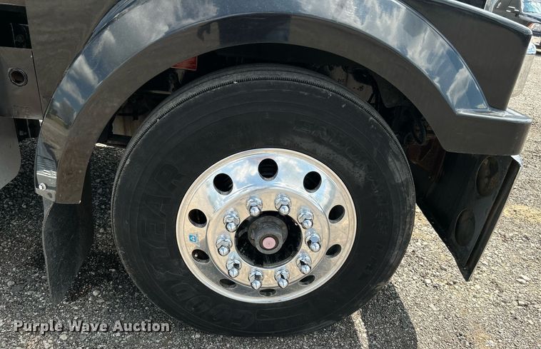 image for item KW9225 2013 Western Star 4900EX  semi truck