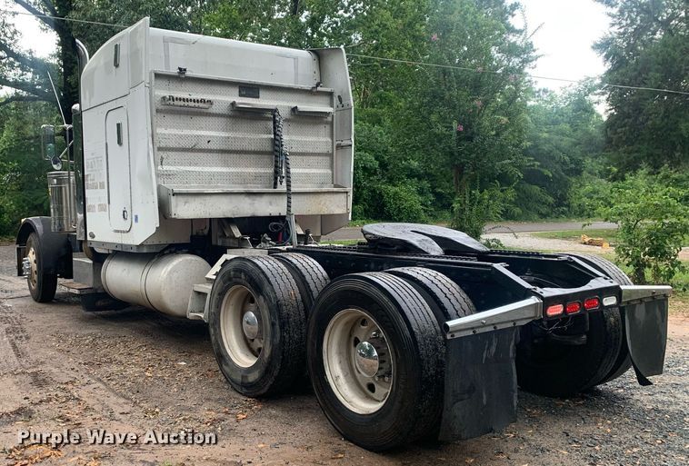 image for item LH9706 1994 Peterbilt 379  semi truck