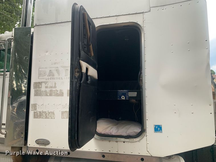 image for item LH9706 1994 Peterbilt 379  semi truck