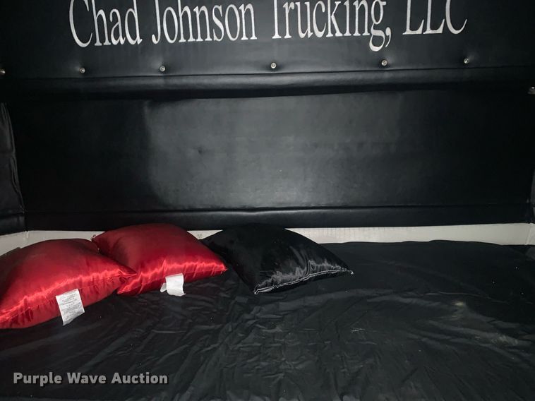 image for item LH9706 1994 Peterbilt 379  semi truck