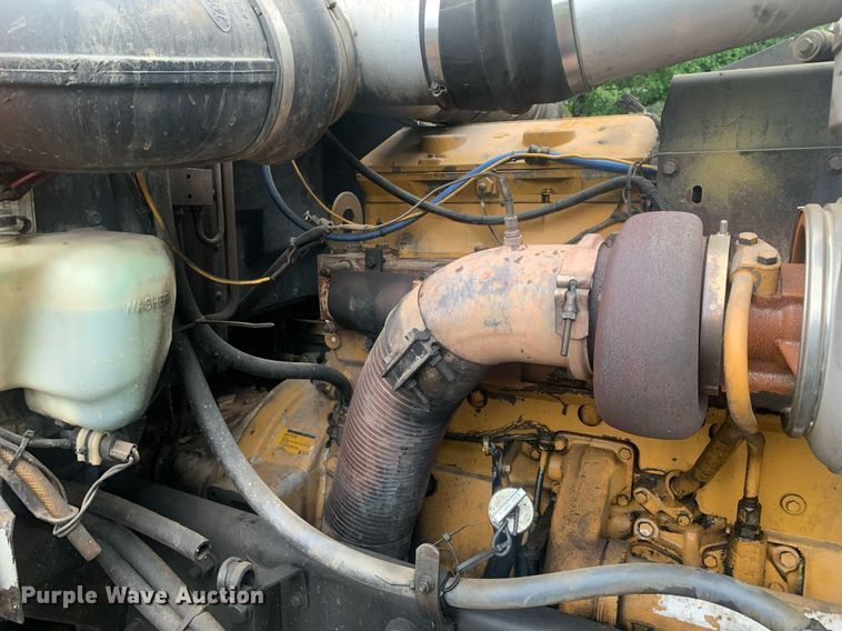 image for item LH9706 1994 Peterbilt 379  semi truck