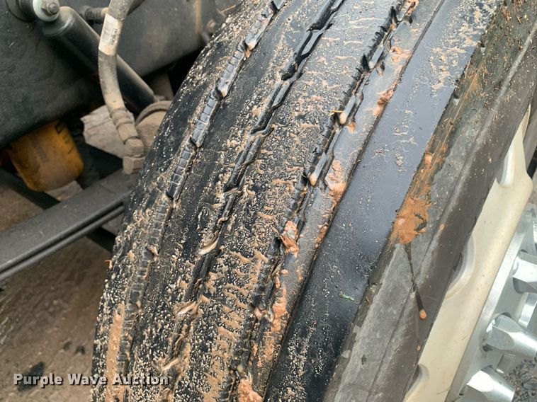 image for item LH9706 1994 Peterbilt 379  semi truck