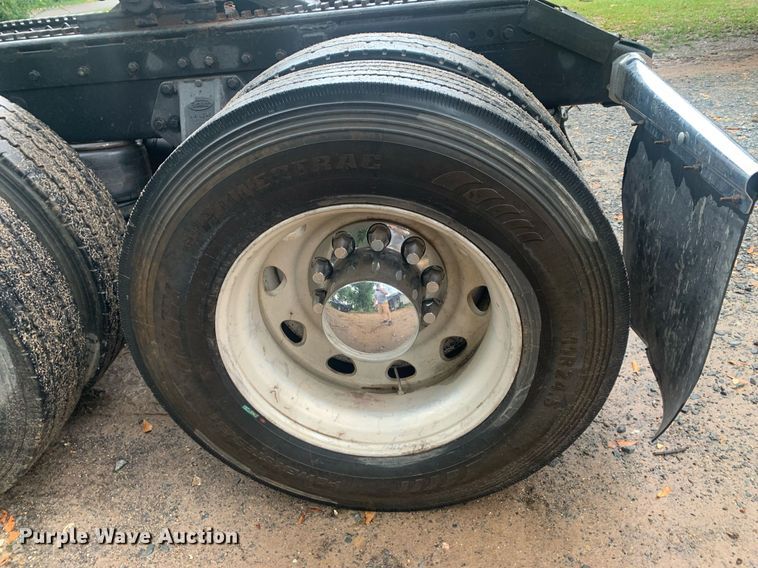 image for item LH9706 1994 Peterbilt 379  semi truck