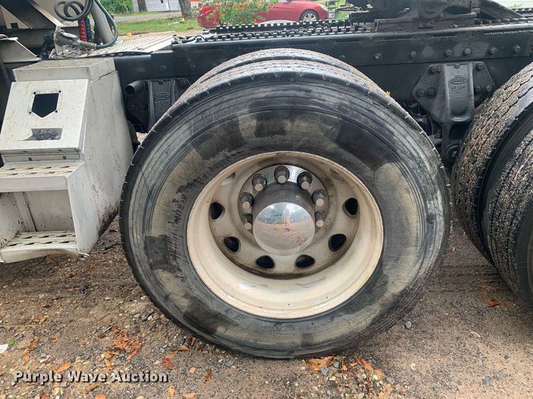 image for item LH9706 1994 Peterbilt 379  semi truck