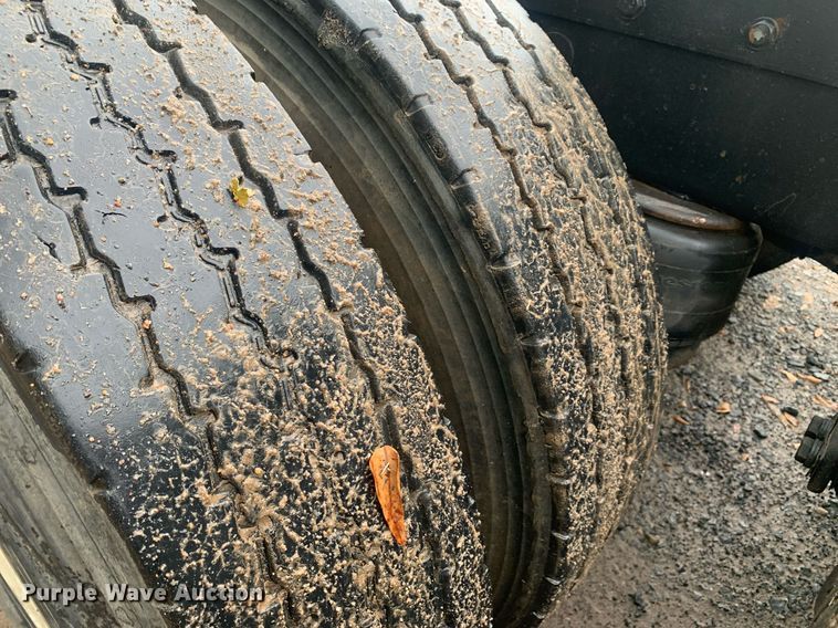 image for item LH9706 1994 Peterbilt 379  semi truck