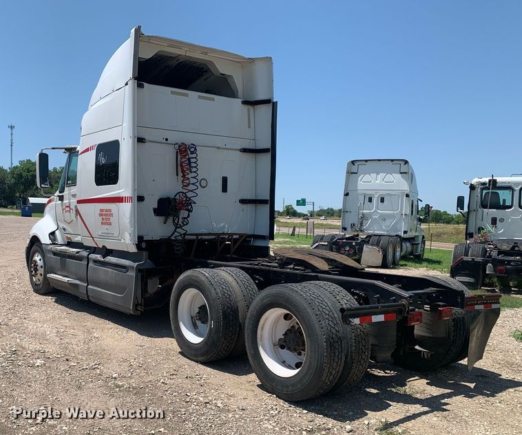 image for item LH9710 2014 International ProStar  semi truck