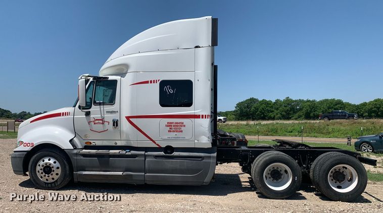 image for item LH9710 2014 International ProStar  semi truck