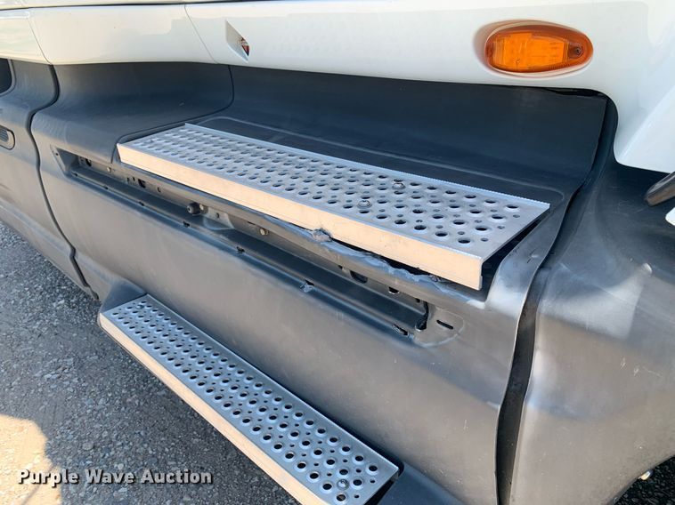 image for item LH9710 2014 International ProStar  semi truck