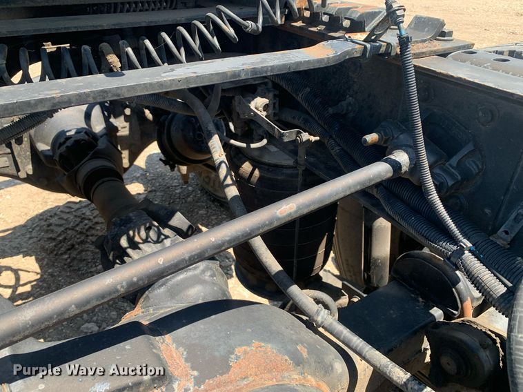 image for item LH9710 2014 International ProStar  semi truck