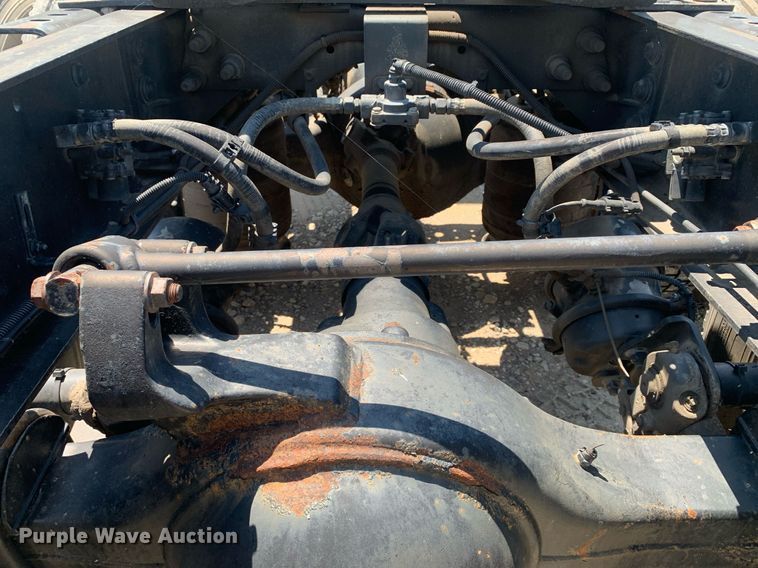 image for item LH9710 2014 International ProStar  semi truck