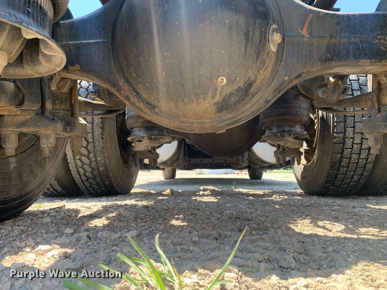 image for item LH9710 2014 International ProStar  semi truck