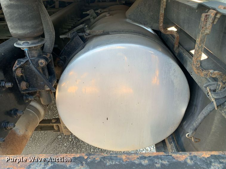 image for item LH9710 2014 International ProStar  semi truck