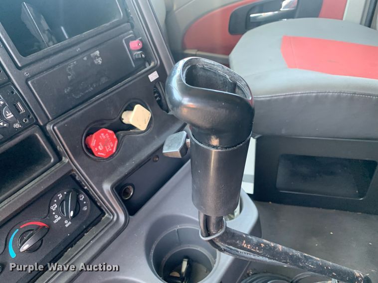 image for item LH9710 2014 International ProStar  semi truck