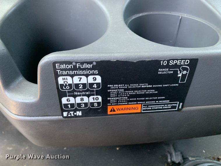 image for item LH9710 2014 International ProStar  semi truck