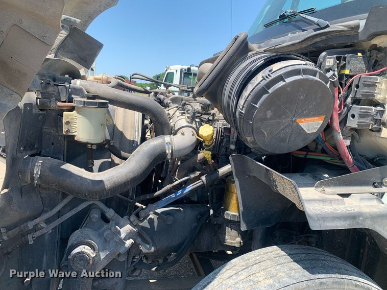 image for item LH9710 2014 International ProStar  semi truck