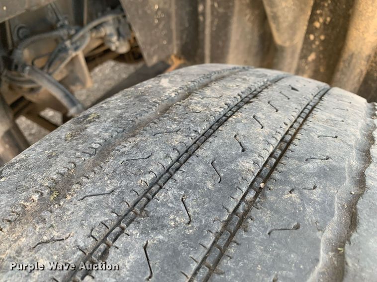 image for item LH9710 2014 International ProStar  semi truck