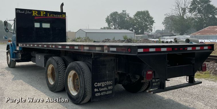 image for item LJ9772 2004 Freightliner FL80  flatbed truck