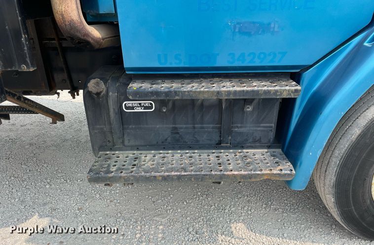 image for item LJ9772 2004 Freightliner FL80  flatbed truck