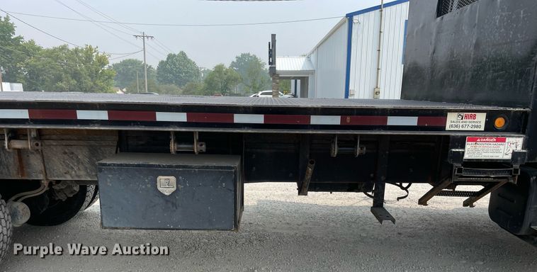 image for item LJ9772 2004 Freightliner FL80  flatbed truck