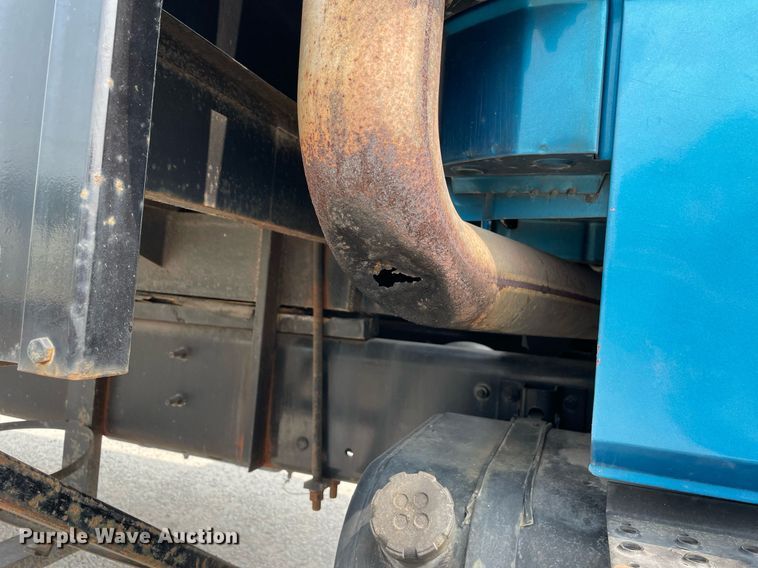 image for item LJ9772 2004 Freightliner FL80  flatbed truck