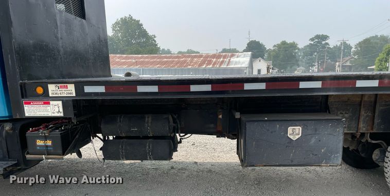 image for item LJ9772 2004 Freightliner FL80  flatbed truck