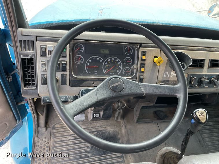 image for item LJ9772 2004 Freightliner FL80  flatbed truck