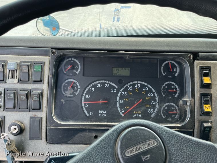 image for item LJ9772 2004 Freightliner FL80  flatbed truck