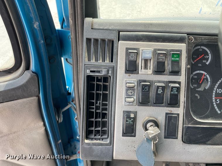 image for item LJ9772 2004 Freightliner FL80  flatbed truck