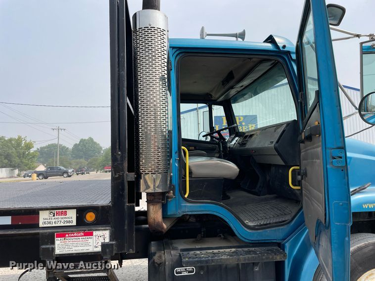 image for item LJ9772 2004 Freightliner FL80  flatbed truck