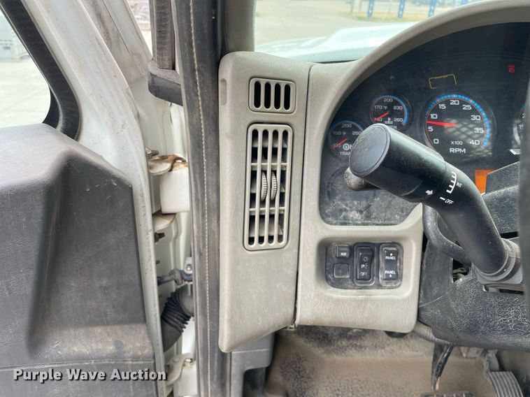 image for item LJ9773 2011 International WorkStar 7400  dump flatbed truck