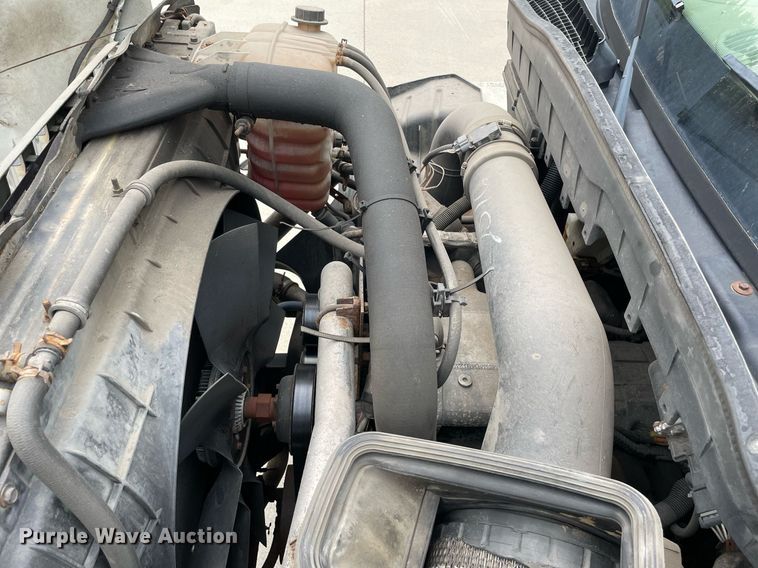 image for item LJ9773 2011 International WorkStar 7400  dump flatbed truck