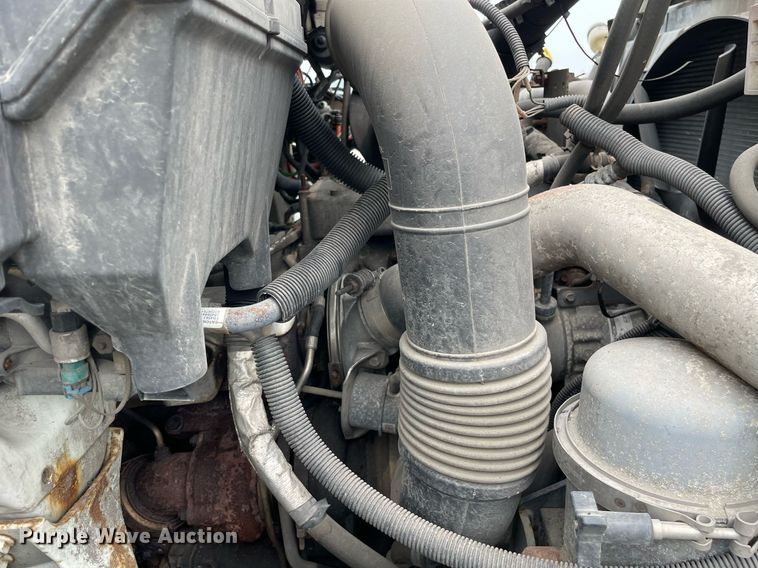 image for item LJ9773 2011 International WorkStar 7400  dump flatbed truck